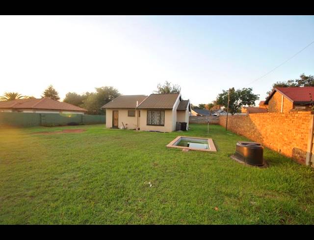 3 BEDROOM HOUSE FOR SALE IN DAWN PARK